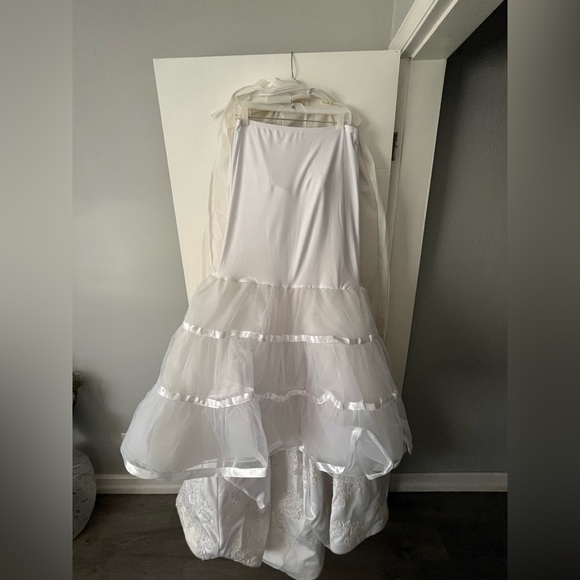 Oleg Cassini Dress - Picture 10 of 10